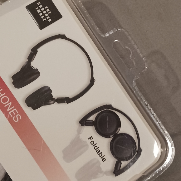 NWT! The Sharper Image Foldable Headphones - Picture 7 of 7